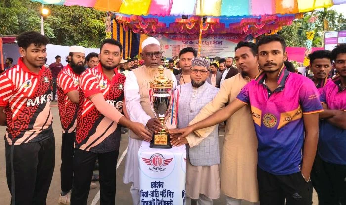 নোয়াখালীতে তরুণ প্রজন্মকে মাদক থেকে দূরে রাখতে ক্রিকেট টুর্নামেন্ট